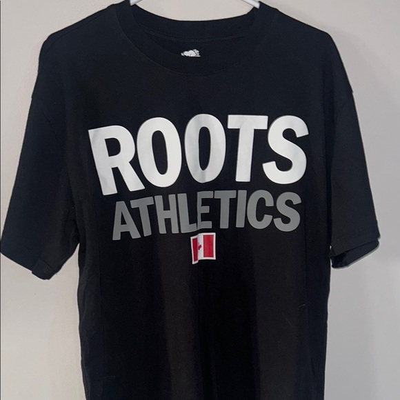 Roots Black Short Sleeve Tee Classic Athletic Style - Picture 6 of 6